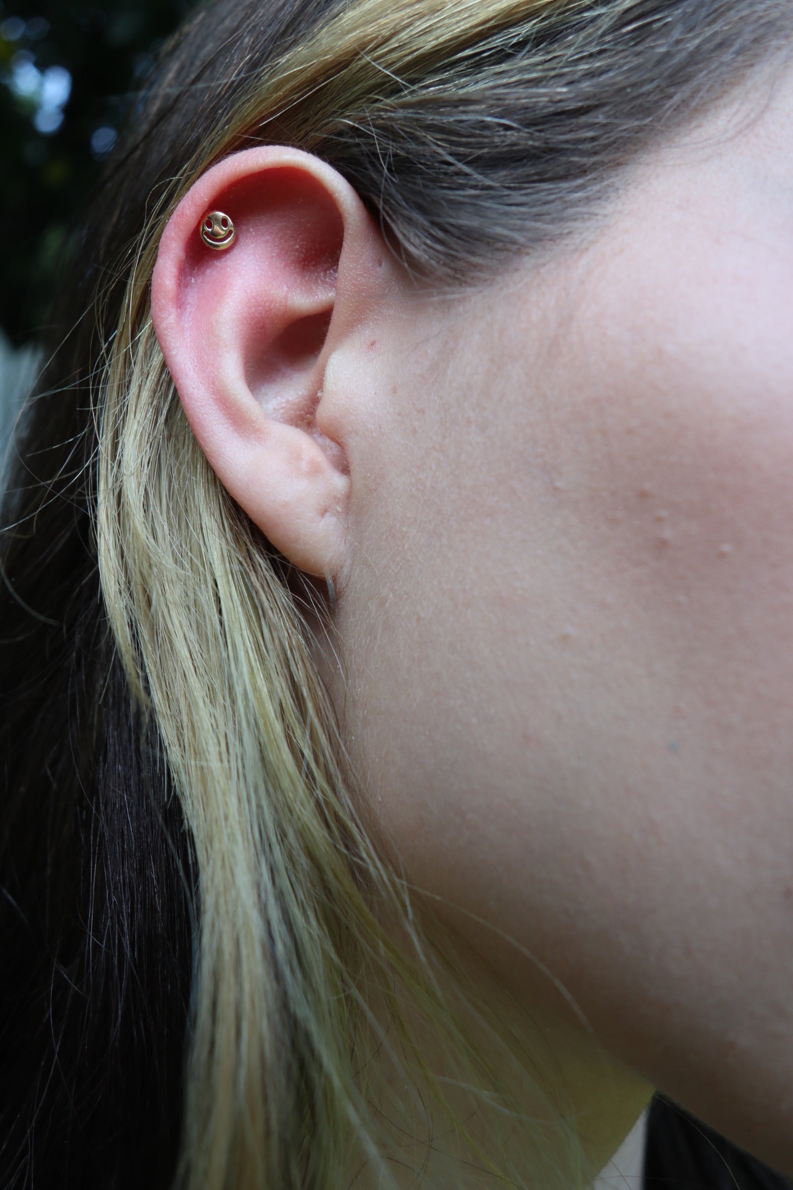 14k Solid Gold Smiley Cartilage Earring