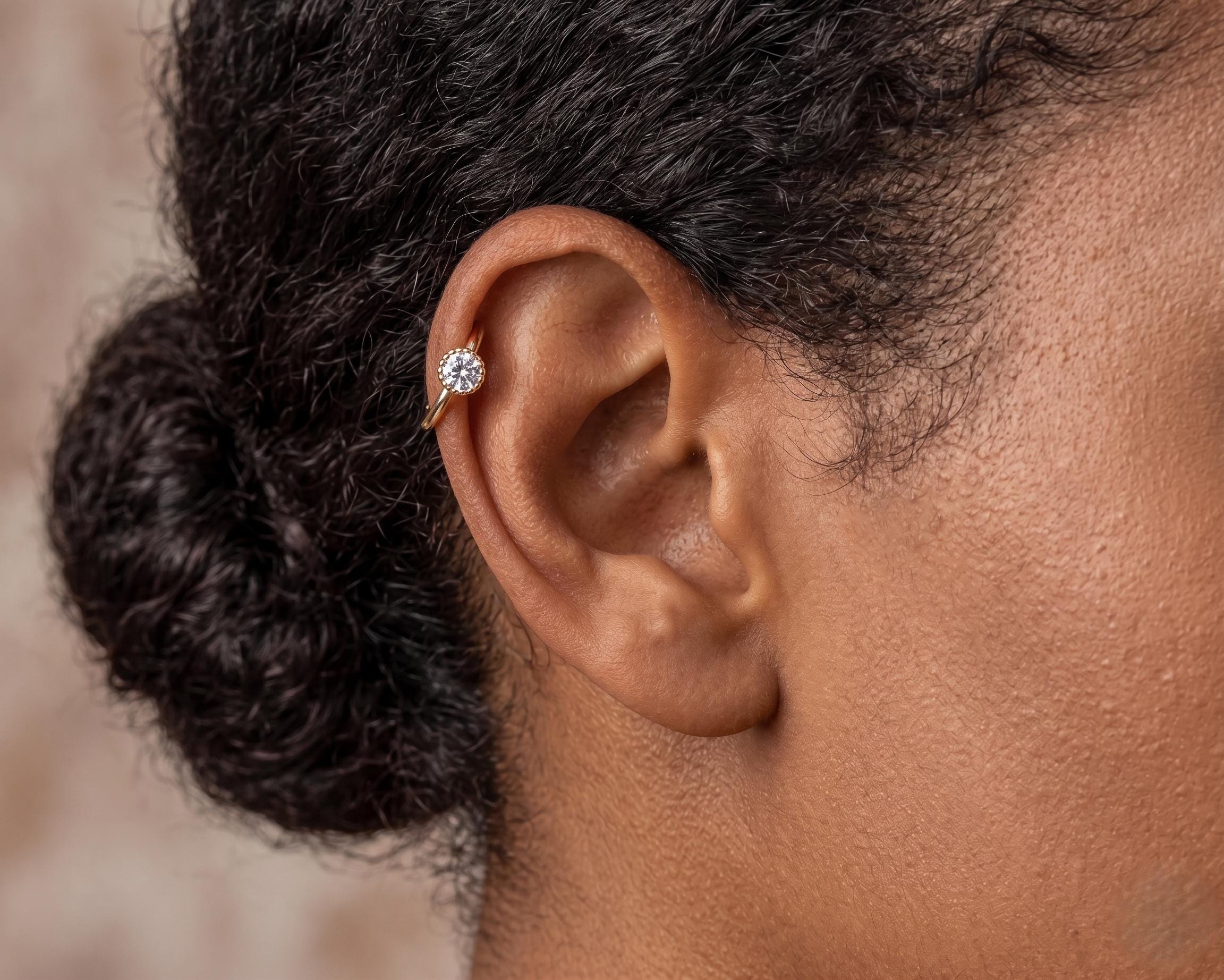 14kt Solid Gold 18G Clicker Cartilage - Cubic zirconia, Yellow gold, Solid gold - White CZ