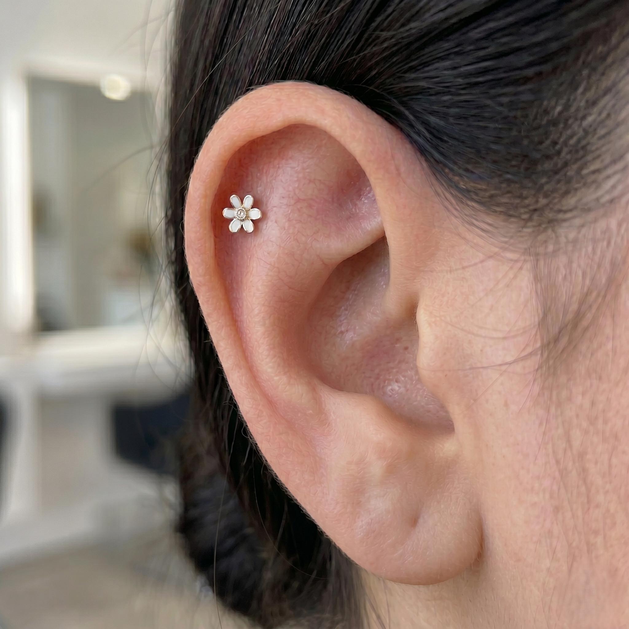 14K Solid Gold Flower Cartilage - Cubic zirconia, Yellow gold, Solid gold